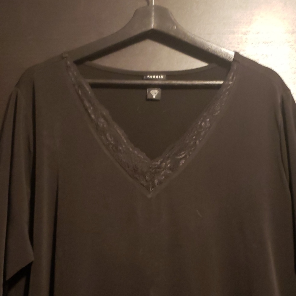 V-neck t shirt
